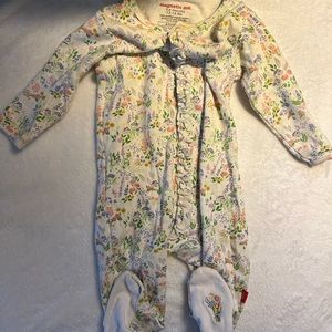 Magnetic Me Footies Size 3-6 Months